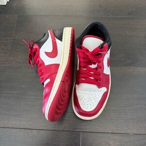 Nike Jordan women lows red back 9 sneakers